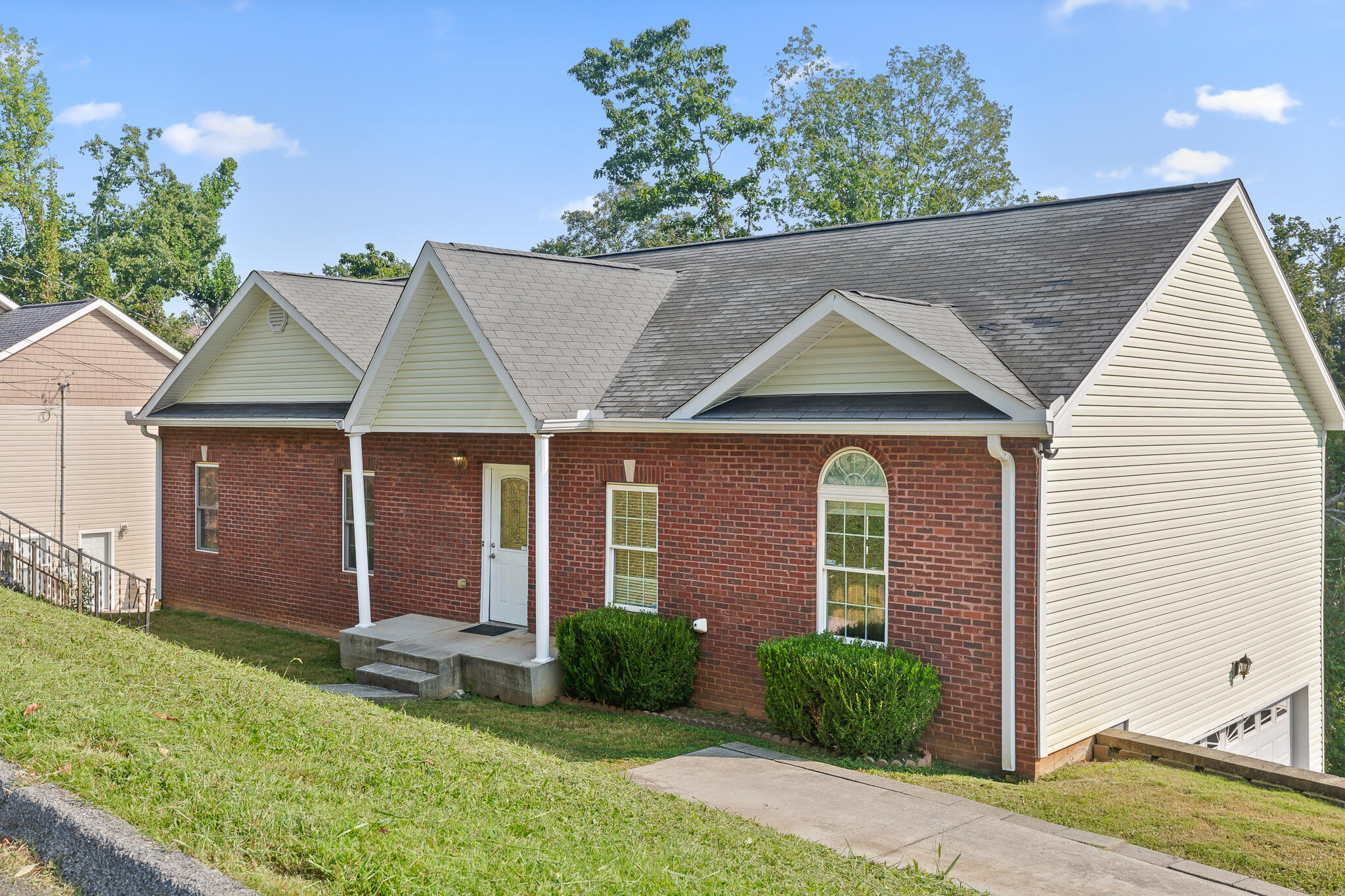3806 Brock Road Chattanooga, TN 37421 - Photo 38 of 39 Front Exterior