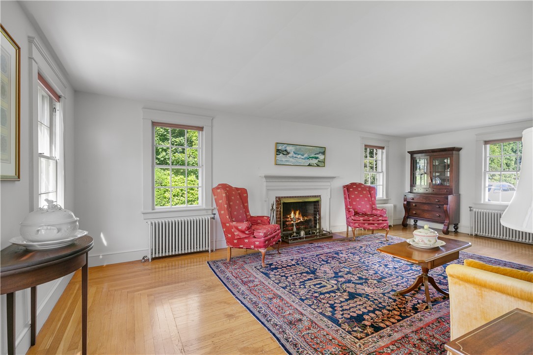 248 Wyatt Road Middletown, RI 02842 - Photo 15 of 50 Living Room