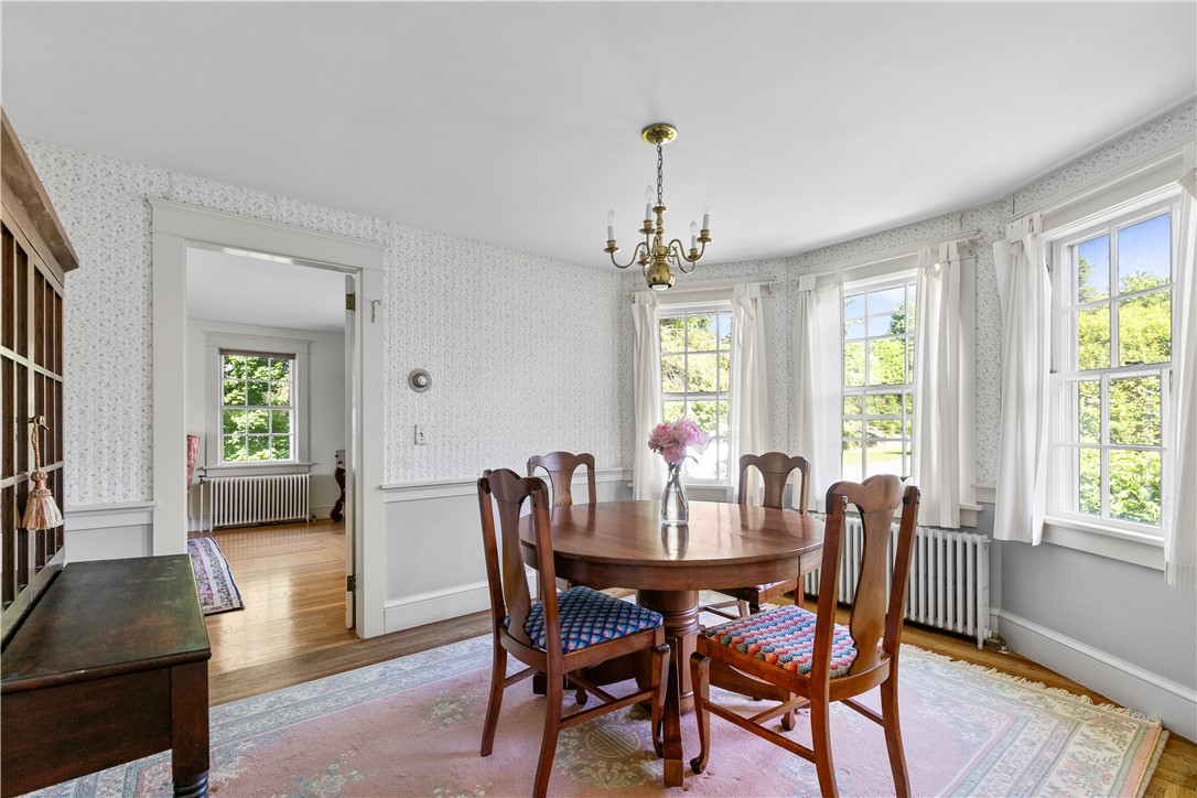 248 Wyatt Road Middletown, RI 02842 - Photo 20 of 50 Dining Room