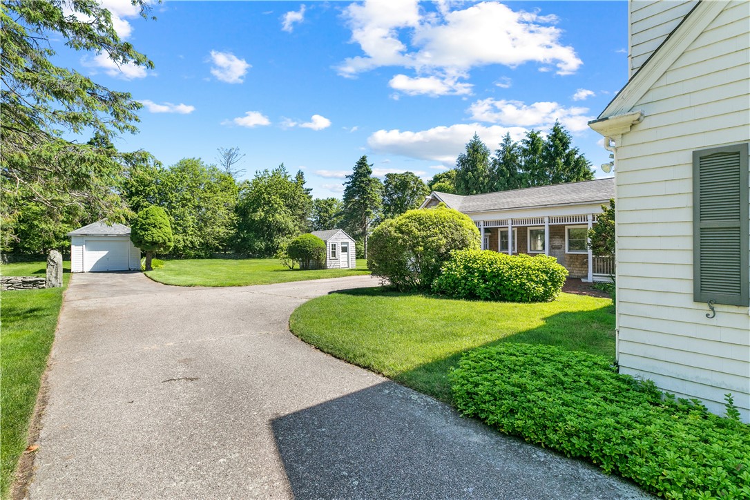 248 Wyatt Road Middletown, RI 02842 - Photo 43 of 50 Driveway