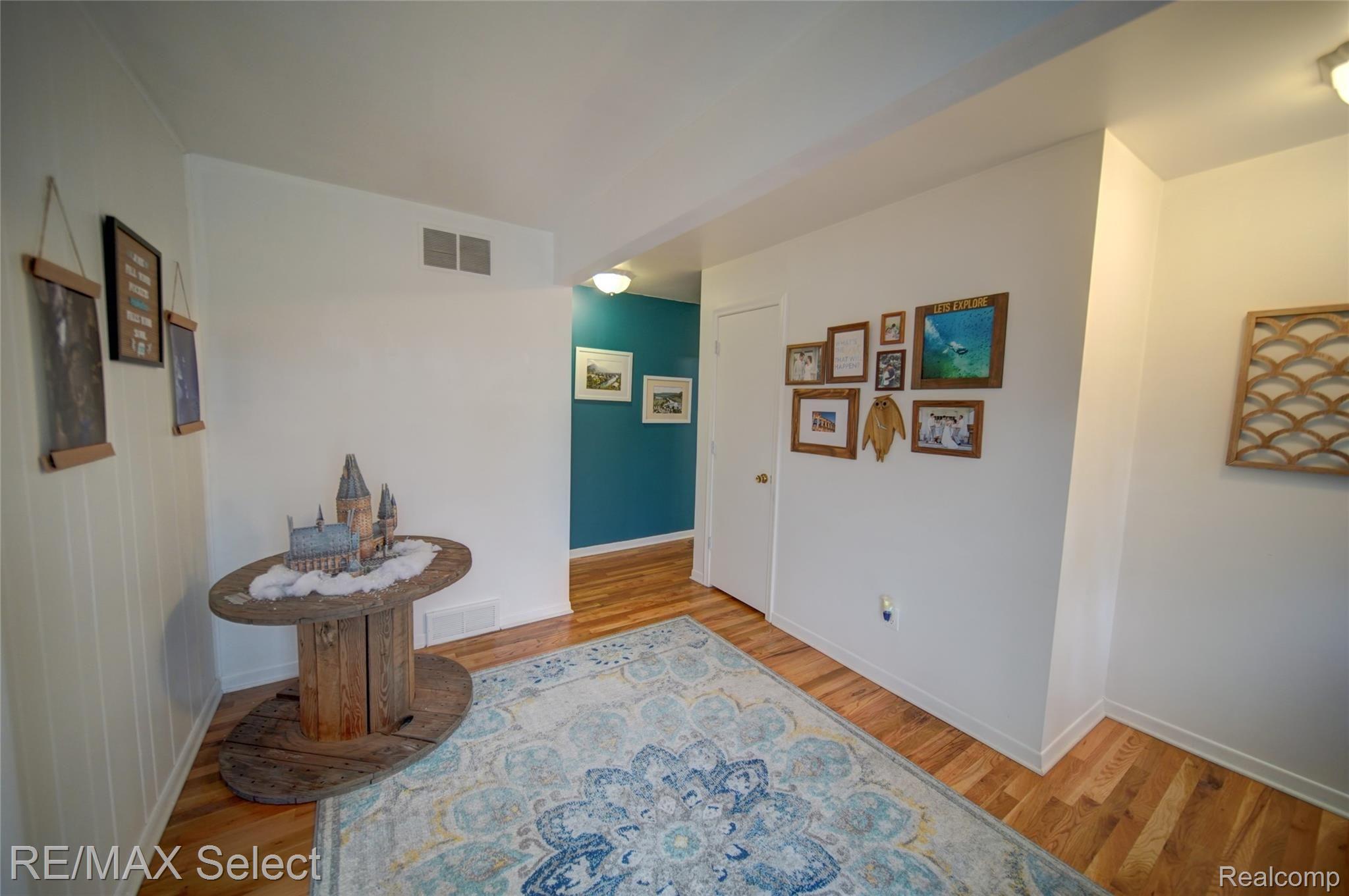 11941 Townline Road Grand Blanc, MI 48439 - Photo 8 of 52 11941 Townline Road 61.jpg