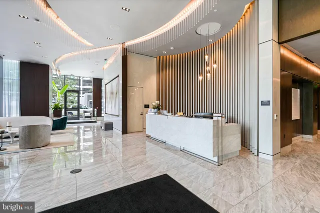 $995,000 | 1781 North Pierce Street, Unit 303, Arlington, VA 22209