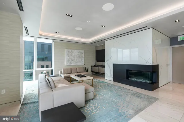 $995,000 | 1781 North Pierce Street, Unit 303, Arlington, VA 22209