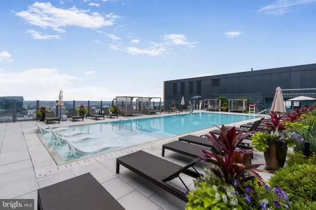 $995,000 | 1781 North Pierce Street, Unit 303, Arlington, VA 22209