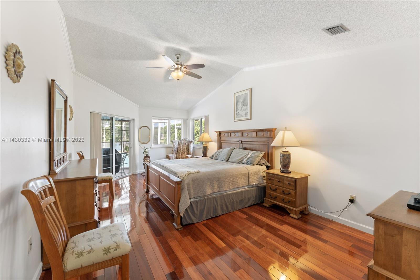 8520 Ardoch Road Miami Lakes, FL 33016 - Photo 15 of 41 Gallery Image 15