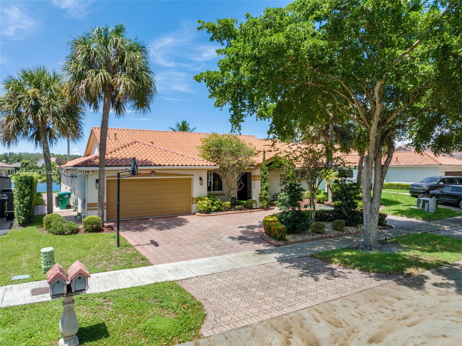 8520 Ardoch Road Miami Lakes, FL 33016 - Photo 2 of 41 Gallery Image 2