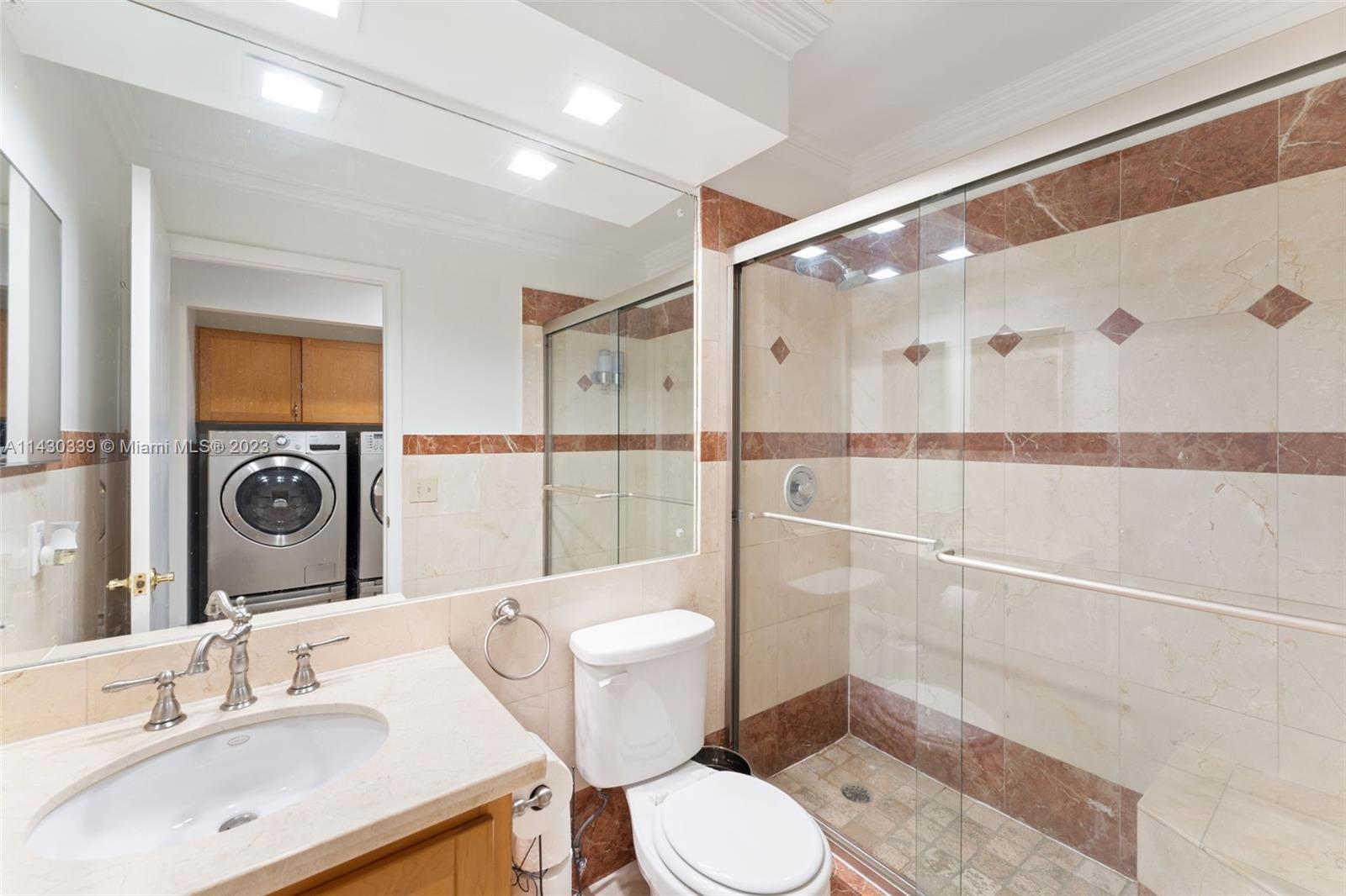 8520 Ardoch Road Miami Lakes, FL 33016 - Photo 29 of 41 Gallery Image 29