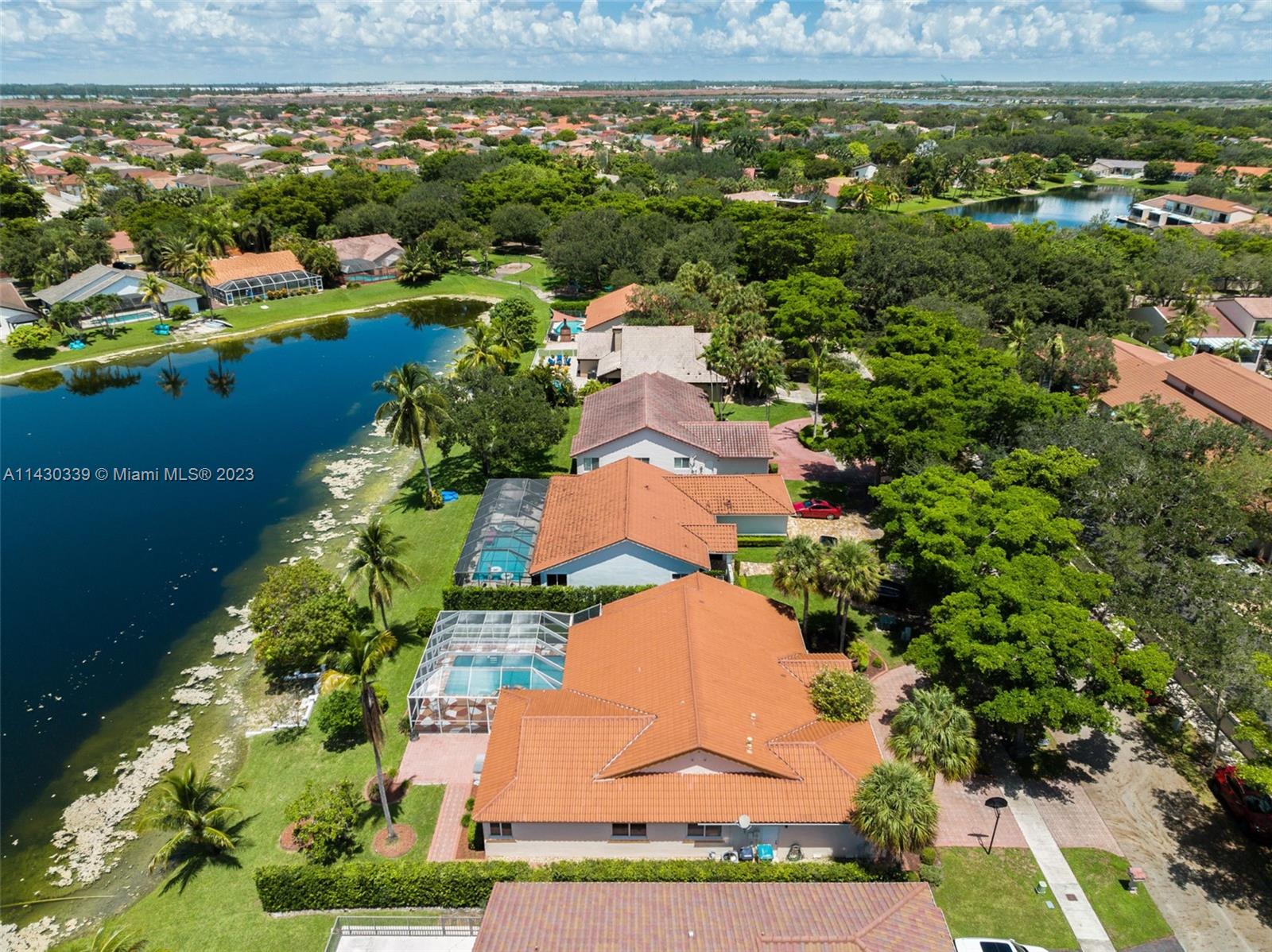 8520 Ardoch Road Miami Lakes, FL 33016 - Photo 38 of 41 Gallery Image 38