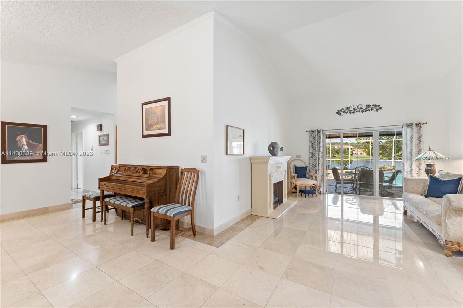 8520 Ardoch Road Miami Lakes, FL 33016 - Photo 6 of 41 Gallery Image 6