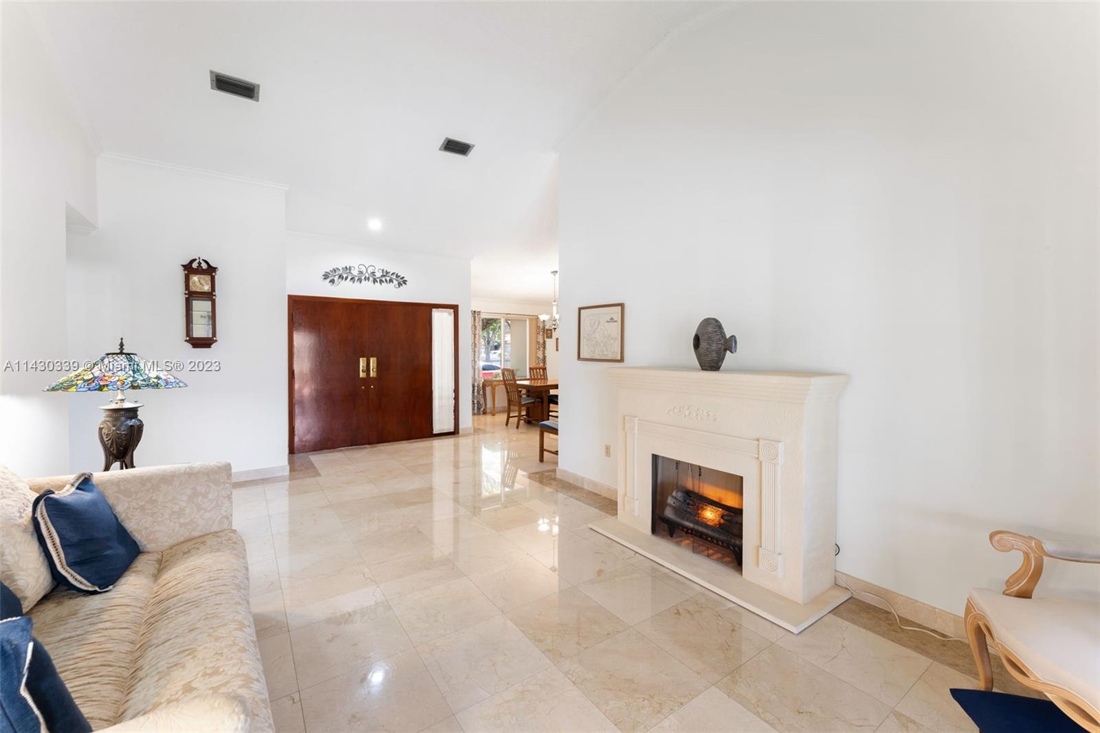 8520 Ardoch Road Miami Lakes, FL 33016 - Photo 7 of 41 Gallery Image 7