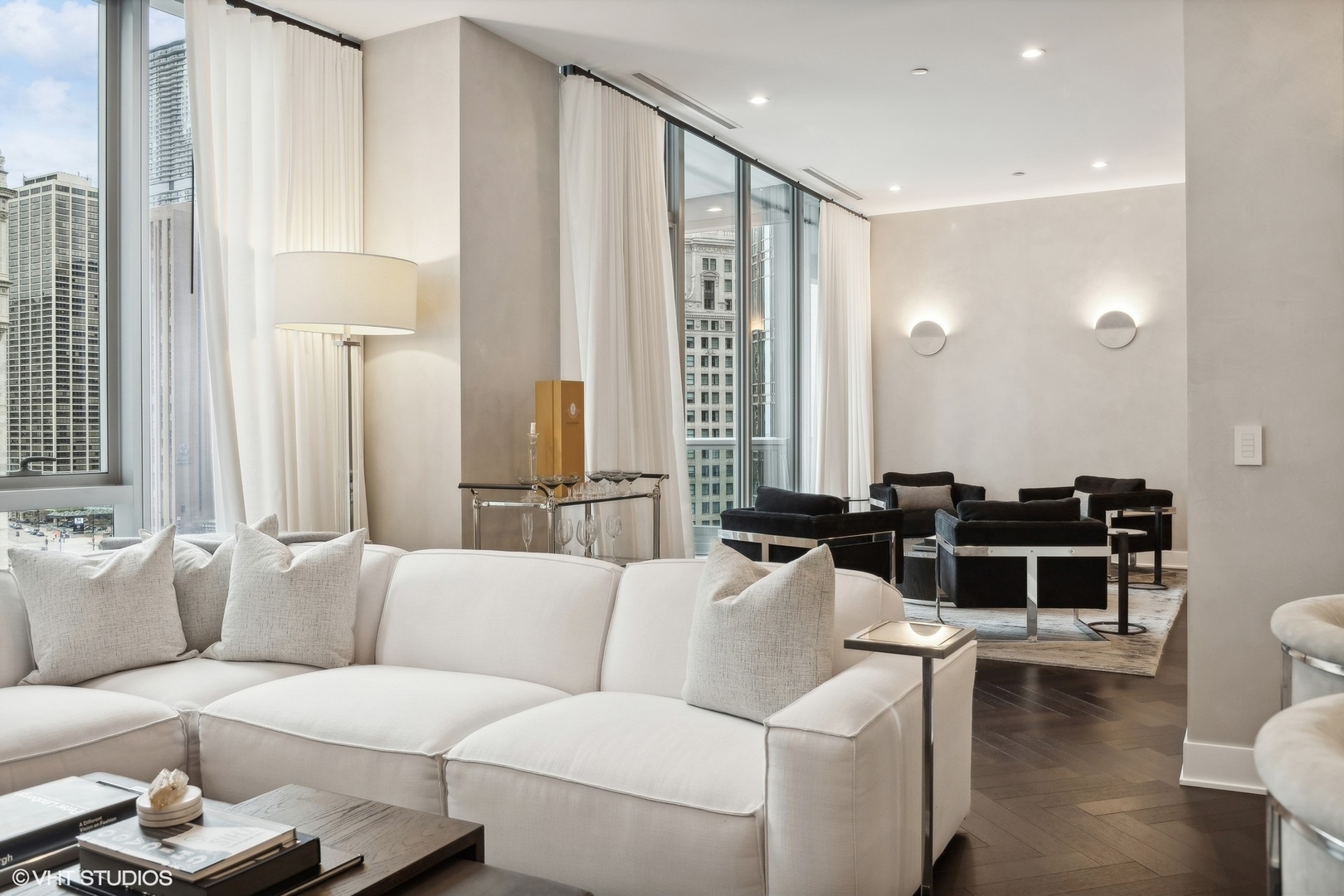 403 North Wabash Avenue, Unit 12B Chicago, IL 60611 - Photo 11 of 49 Gallery Image 11