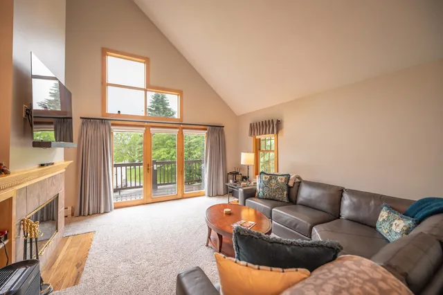 $925,000 | 9 D Dover Springs Lane, West Dover, VT 05356