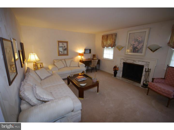 1133 Coventry Road Cheltenham, PA 19012 - Photo 7 of 25 Living Room
