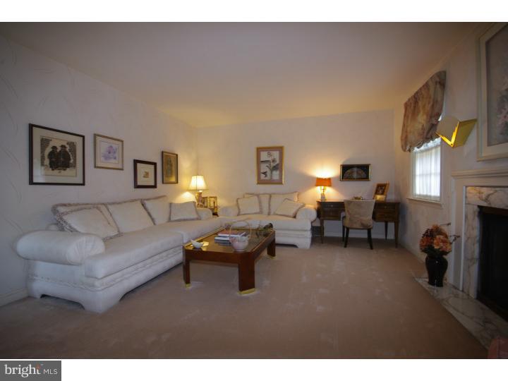 1133 Coventry Road Cheltenham, PA 19012 - Photo 8 of 25 Living Room
