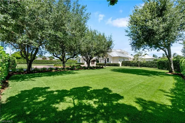 $6,995,000 | 171 North Street, Naples, FL 34108