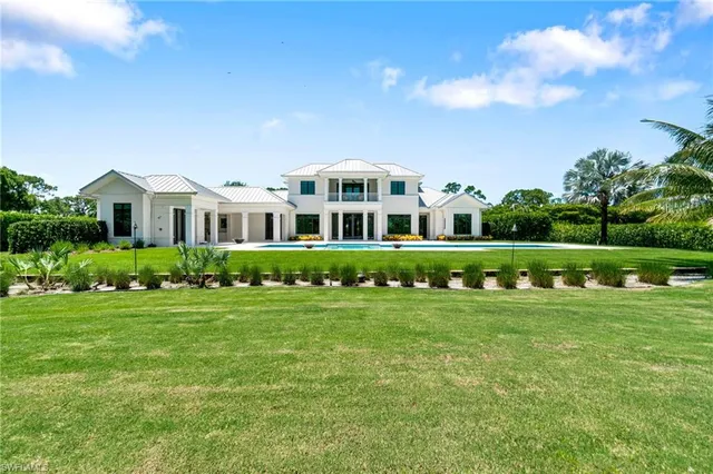 $6,995,000 | 171 North Street, Naples, FL 34108