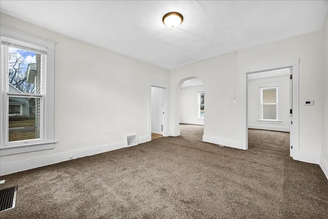 $130,000 | 449 North 3rd Avenue, Canton, IL 61520