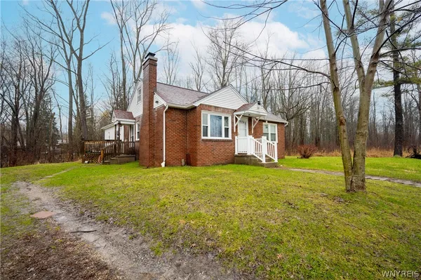 $369,000 | 5074 Millersport Highway, Amherst, NY 14228
