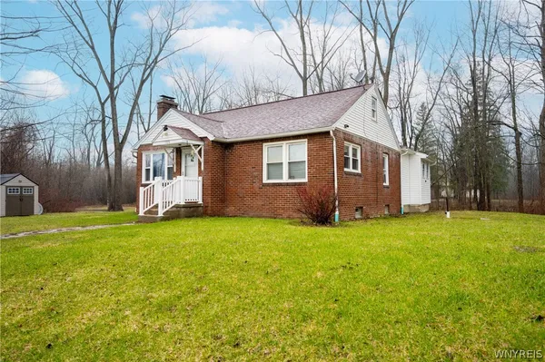 $369,000 | 5074 Millersport Highway, Amherst, NY 14228