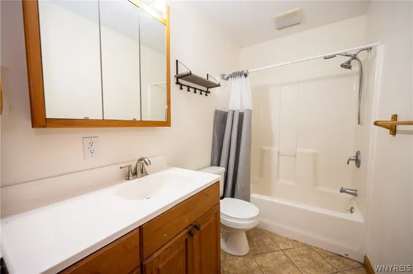 $369,000 | 5074 Millersport Highway, Amherst, NY 14228