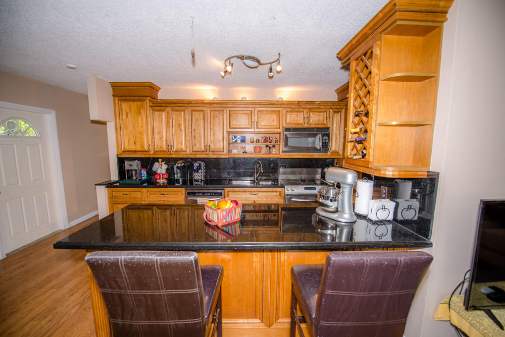 180 Coral Road Islamorada, FL 33036 - Photo 14 of 28 Kitchen