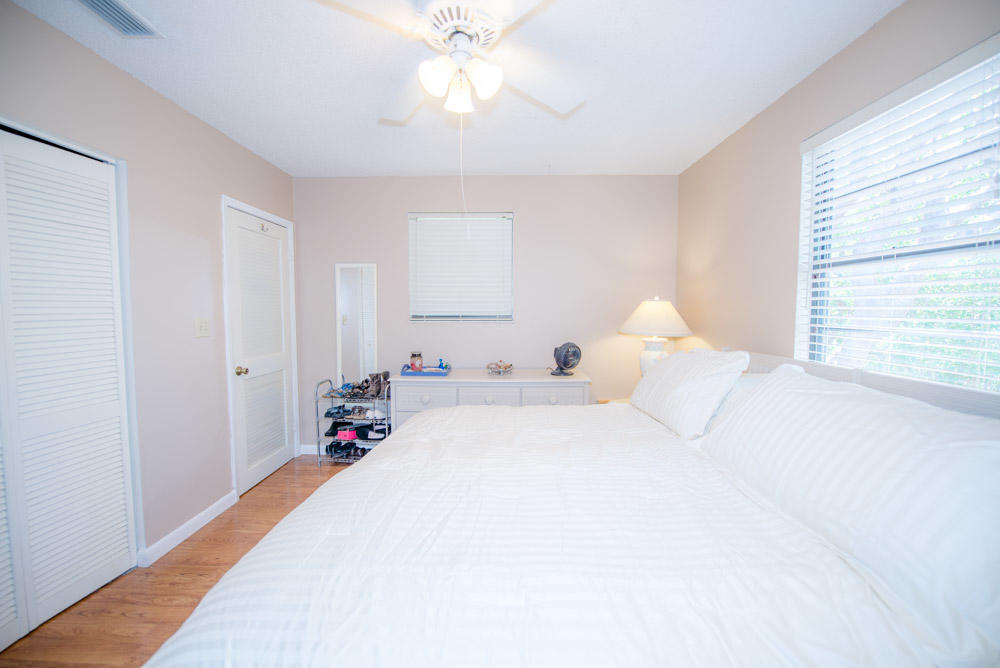 180 Coral Road Islamorada, FL 33036 - Photo 17 of 28 Master Bedroom