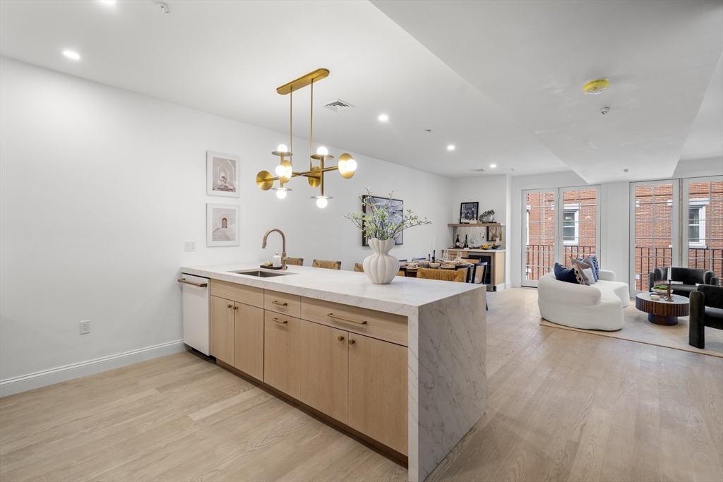 51 North Margin Street, Unit 2 Boston, MA 02113 - Photo 7 of 22