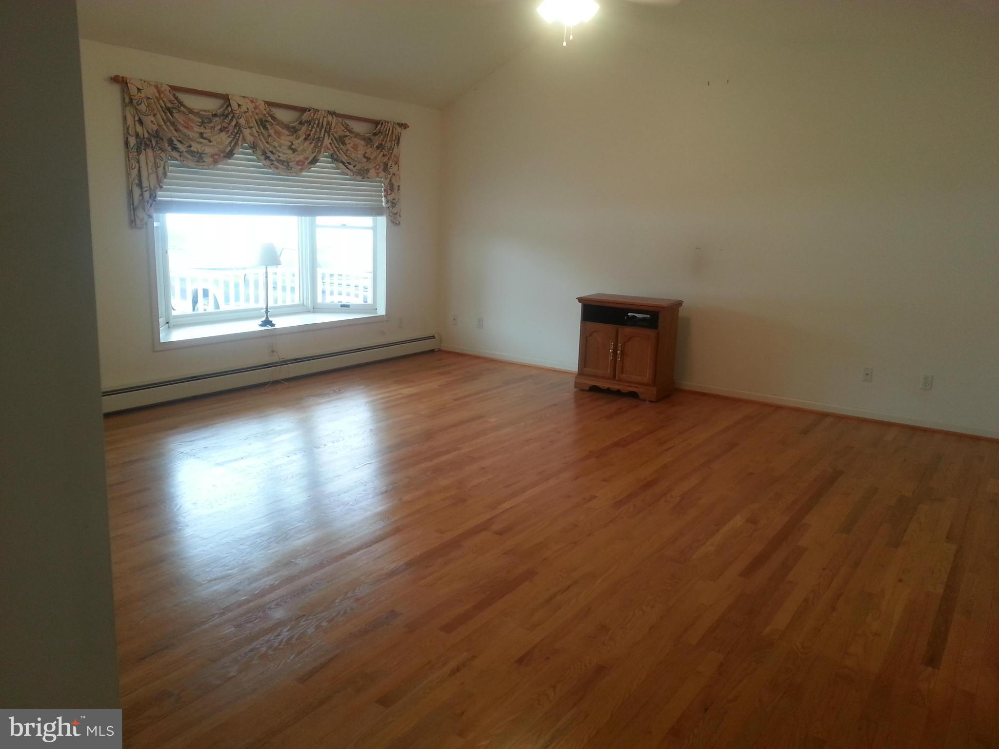 9 Pogue Avenue Rising Sun, MD 21911 - Photo 2 of 12 Living Room