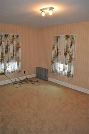 95 Norman Street Springfield, MA 01104 - Photo 8 of 9 a view of an empty room with a window
