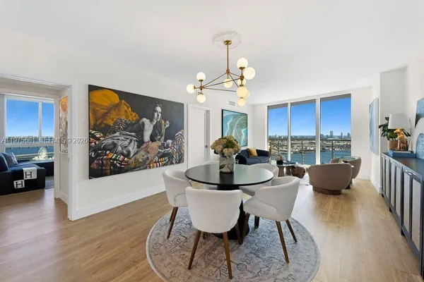 $1,040,000 | 335 South Biscayne Boulevard, Unit 3012, Miami, FL 33131