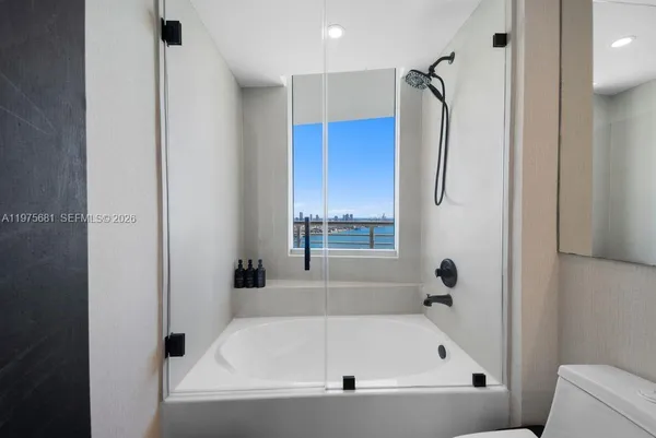 $1,040,000 | 335 South Biscayne Boulevard, Unit 3012, Miami, FL 33131