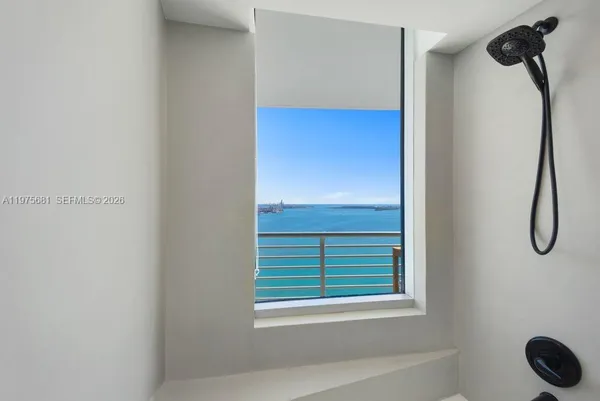 $1,040,000 | 335 South Biscayne Boulevard, Unit 3012, Miami, FL 33131