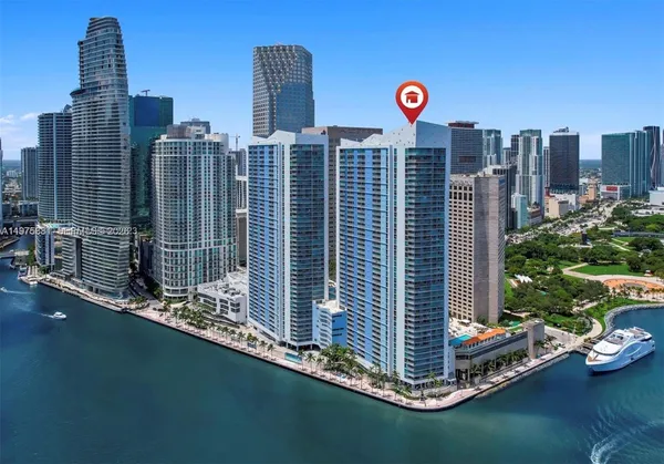 $1,040,000 | 335 South Biscayne Boulevard, Unit 3012, Miami, FL 33131