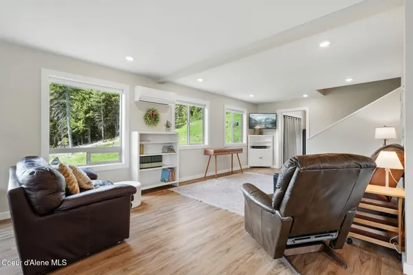$935,000 | 204 Courtlen Court, Priest Lake, ID 83856