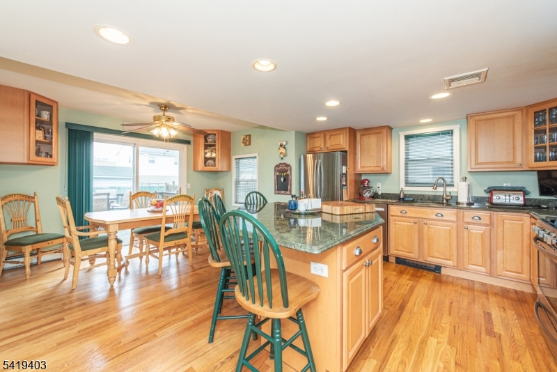 77 Eldora Road Parsippany, NJ 07054 - Photo 5 of 23