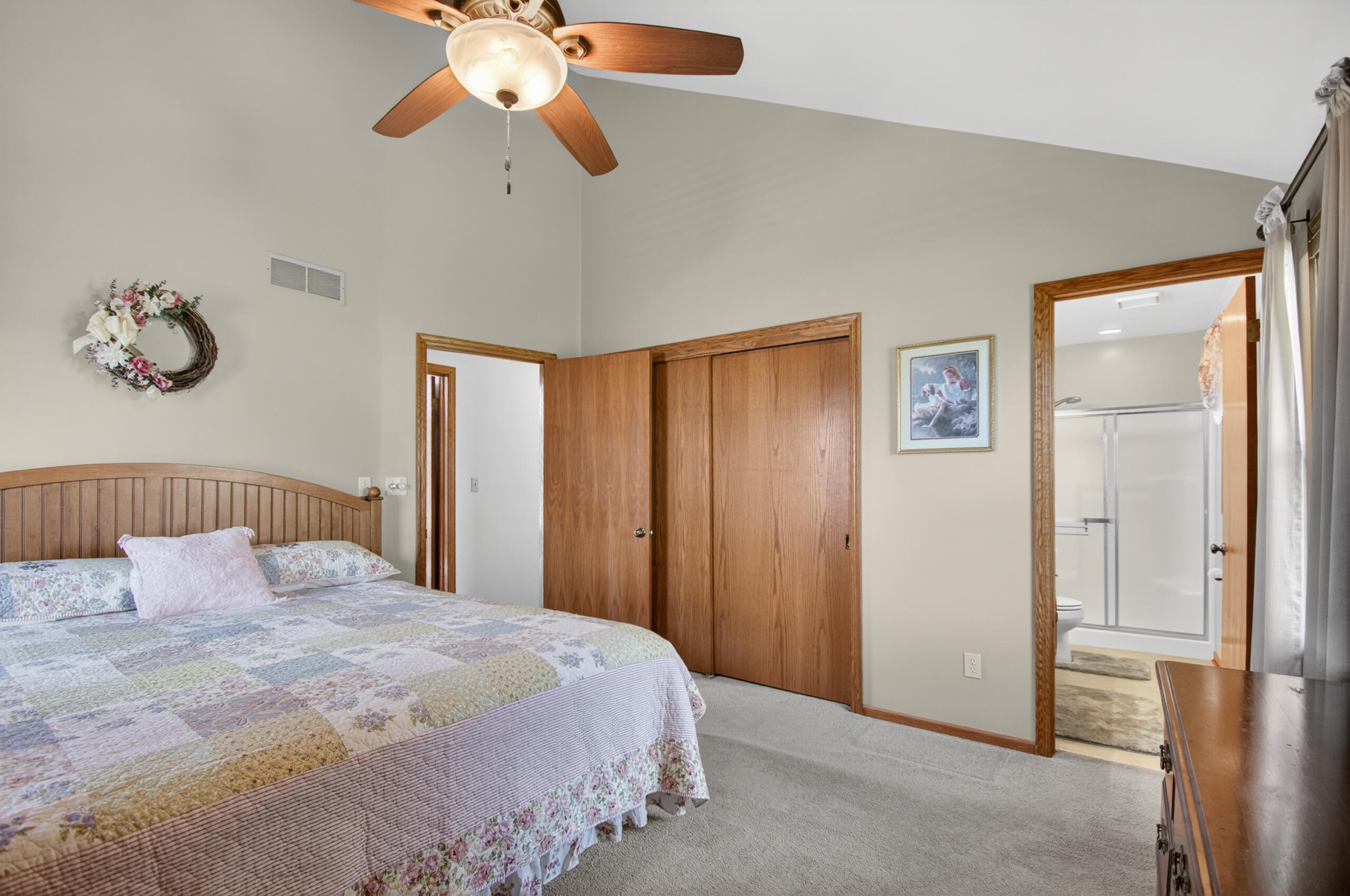 4338 25th Street Kenosha, WI 53144 - Photo 12 of 28 Primary Bedroom