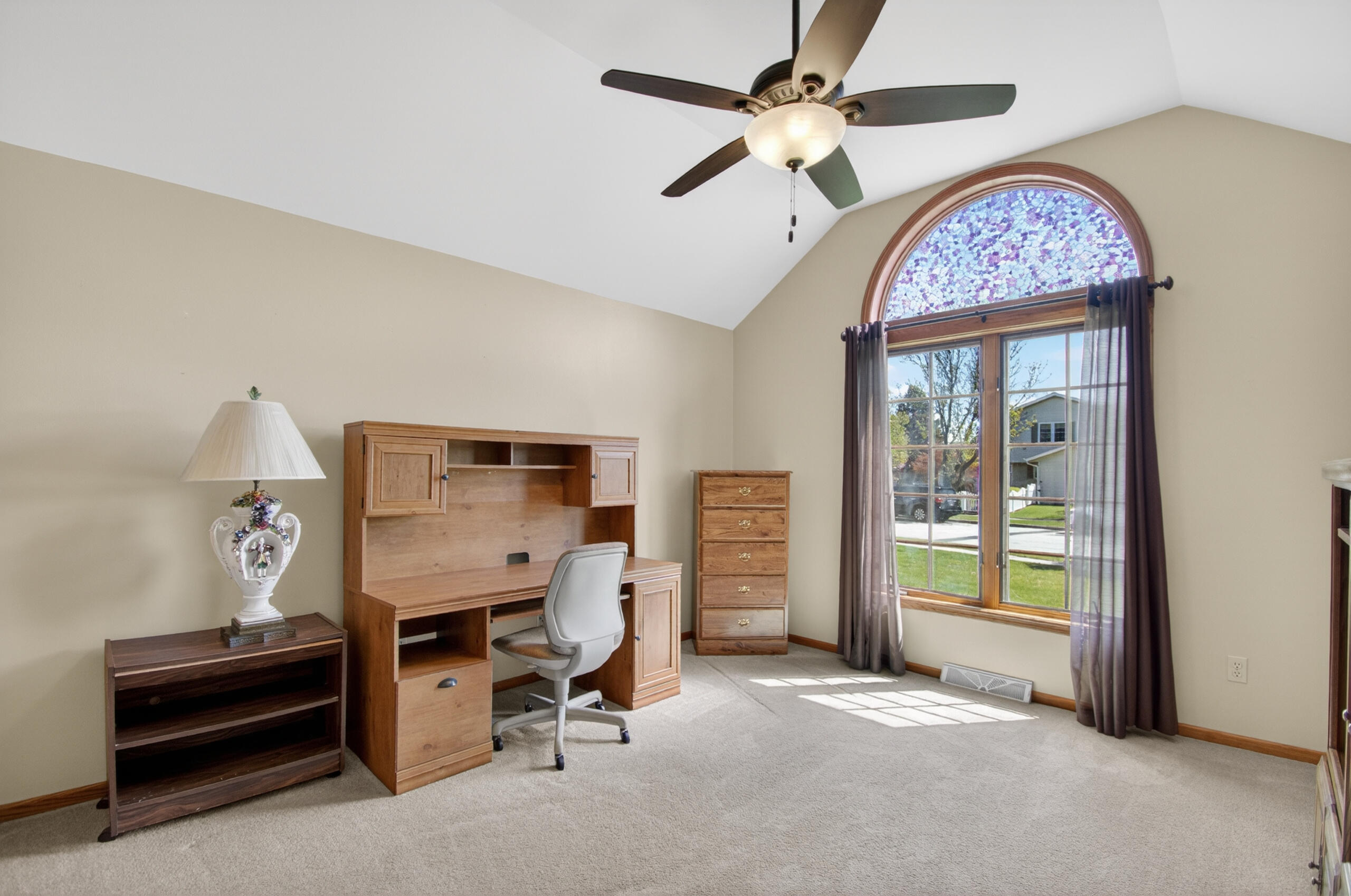 4338 25th Street Kenosha, WI 53144 - Photo 16 of 28 3rd Bedroom
