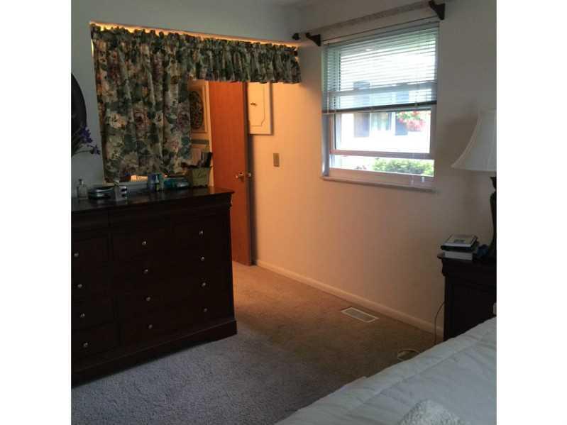 942 Torrence Drive Springfield, OH 45503 - Photo 3 of 25 Gallery Image 3