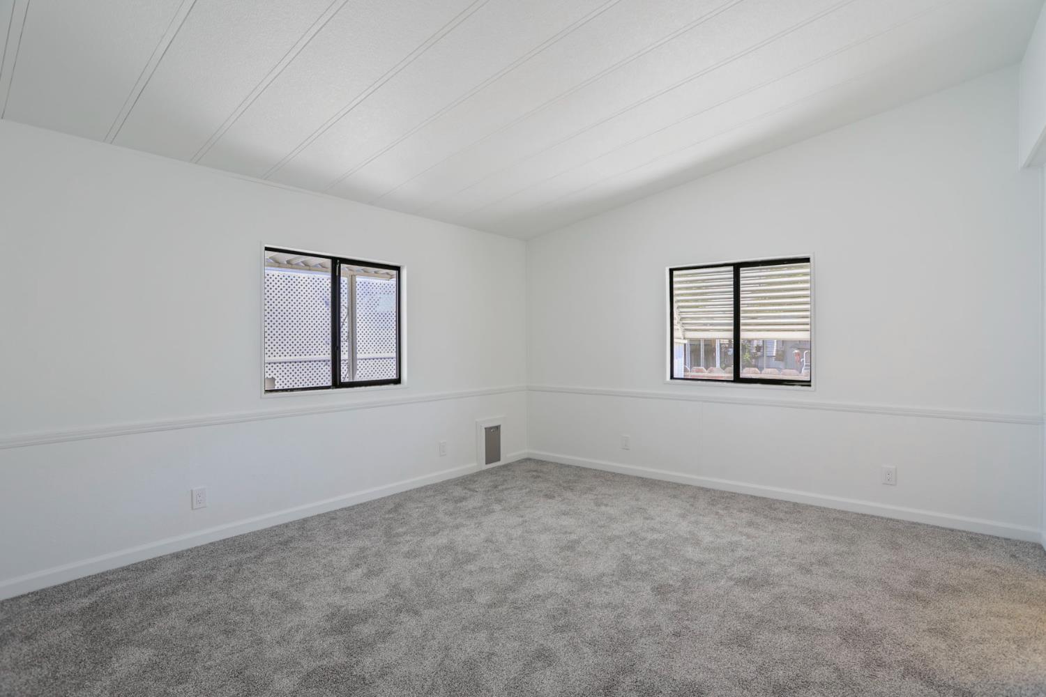 2124 Key W Lane Modesto, CA 95350 - Photo 17 of 30 an empty room with windows