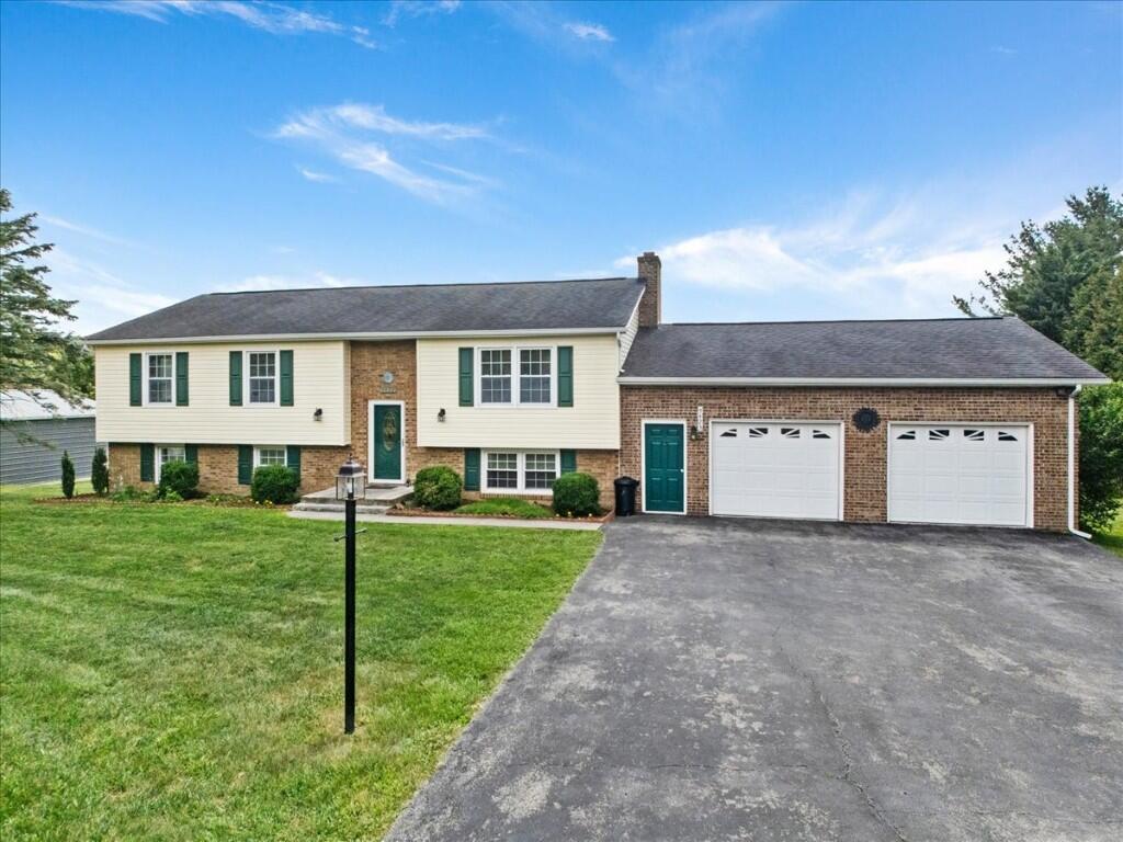 5423 Ridgeview Way Dublin, VA 24084 - Photo 2 of 91 2