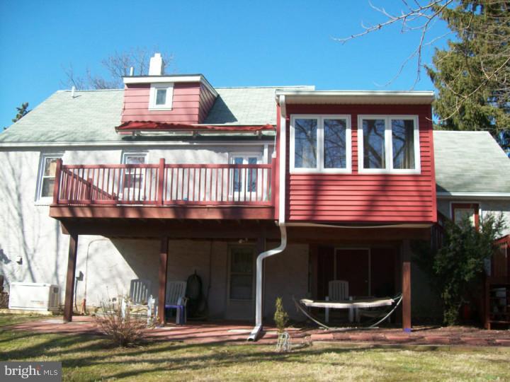 125 Ashley Road Newtown Square, PA 19073 - Photo 5 of 7 Exterior Back
