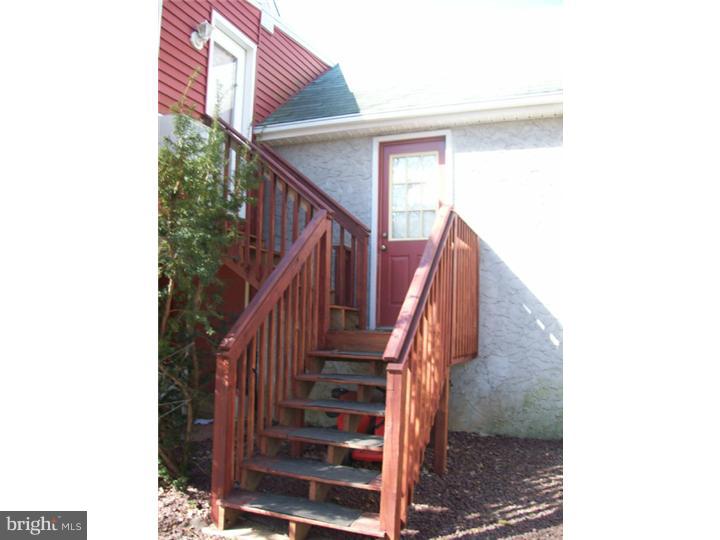 125 Ashley Road Newtown Square, PA 19073 - Photo 6 of 7 Exterior Back