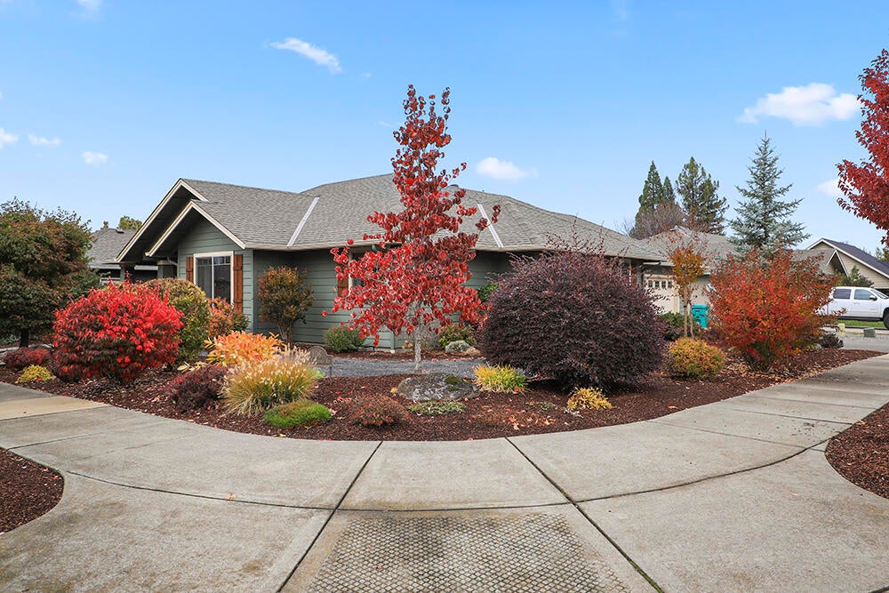 106 Southeast Yorktown Road Grants Pass, OR 97527 - Photo 30 of 36 31