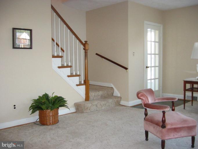 1751 Glen Ridge Road Parkville, MD 21286 - Photo 13 of 18 Living Room