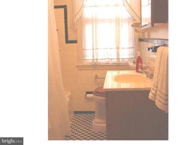 1751 Glen Ridge Road Parkville, MD 21286 - Photo 17 of 18 Bath