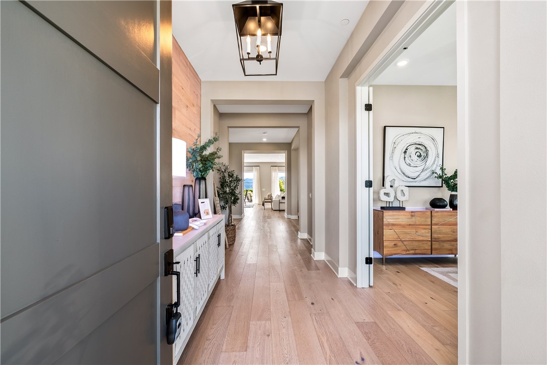 28414 Old Spgs Road Castaic, CA 91384 - Photo 4 of 62