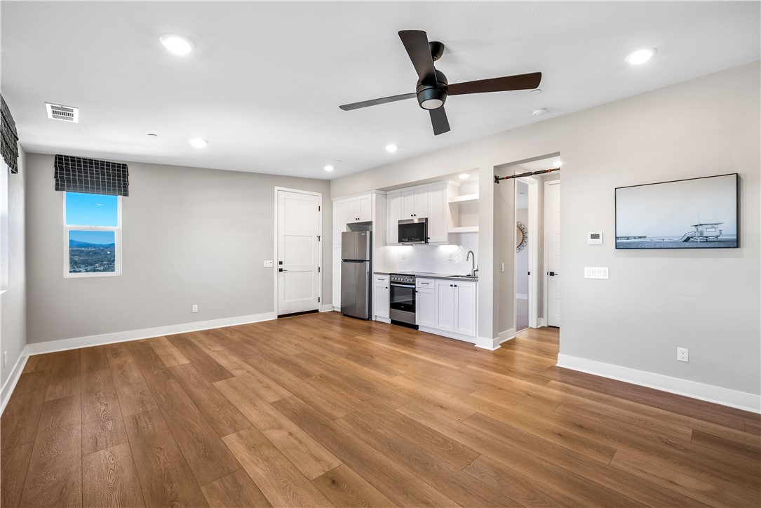 28414 Old Spgs Road Castaic, CA 91384 - Photo 42 of 62 ADU living room