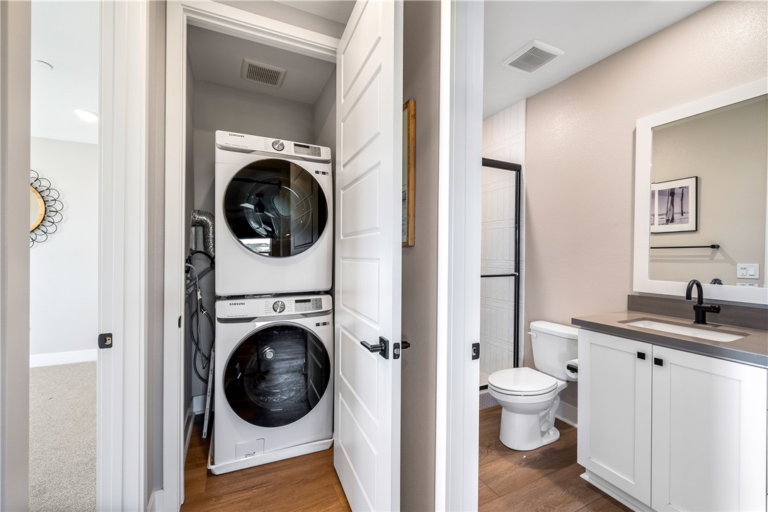 28414 Old Spgs Road Castaic, CA 91384 - Photo 44 of 62 ADU laundry