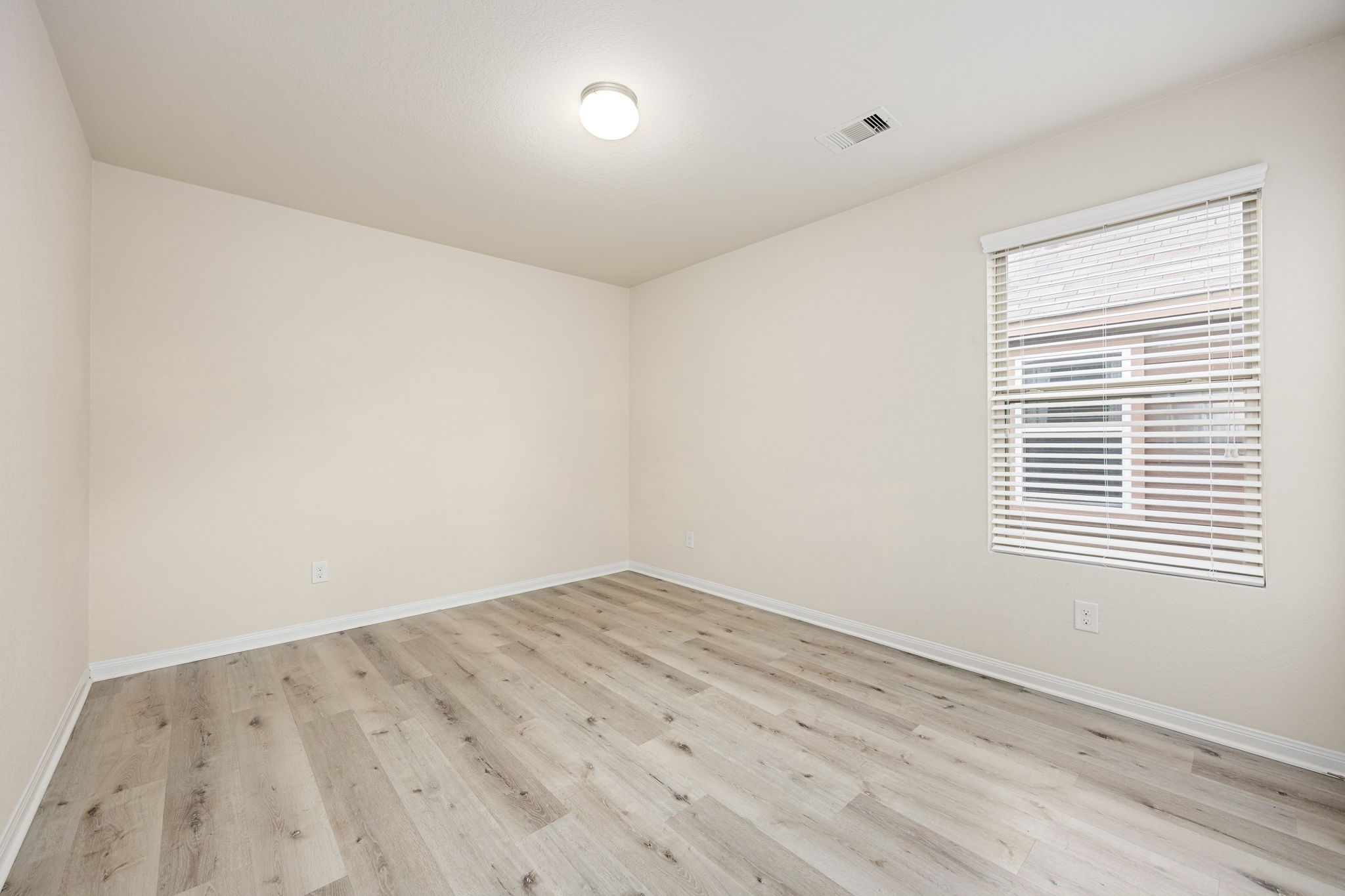 29322 Indian Clearing Spring, TX 77386 - Photo 33 of 47 an empty room with a window