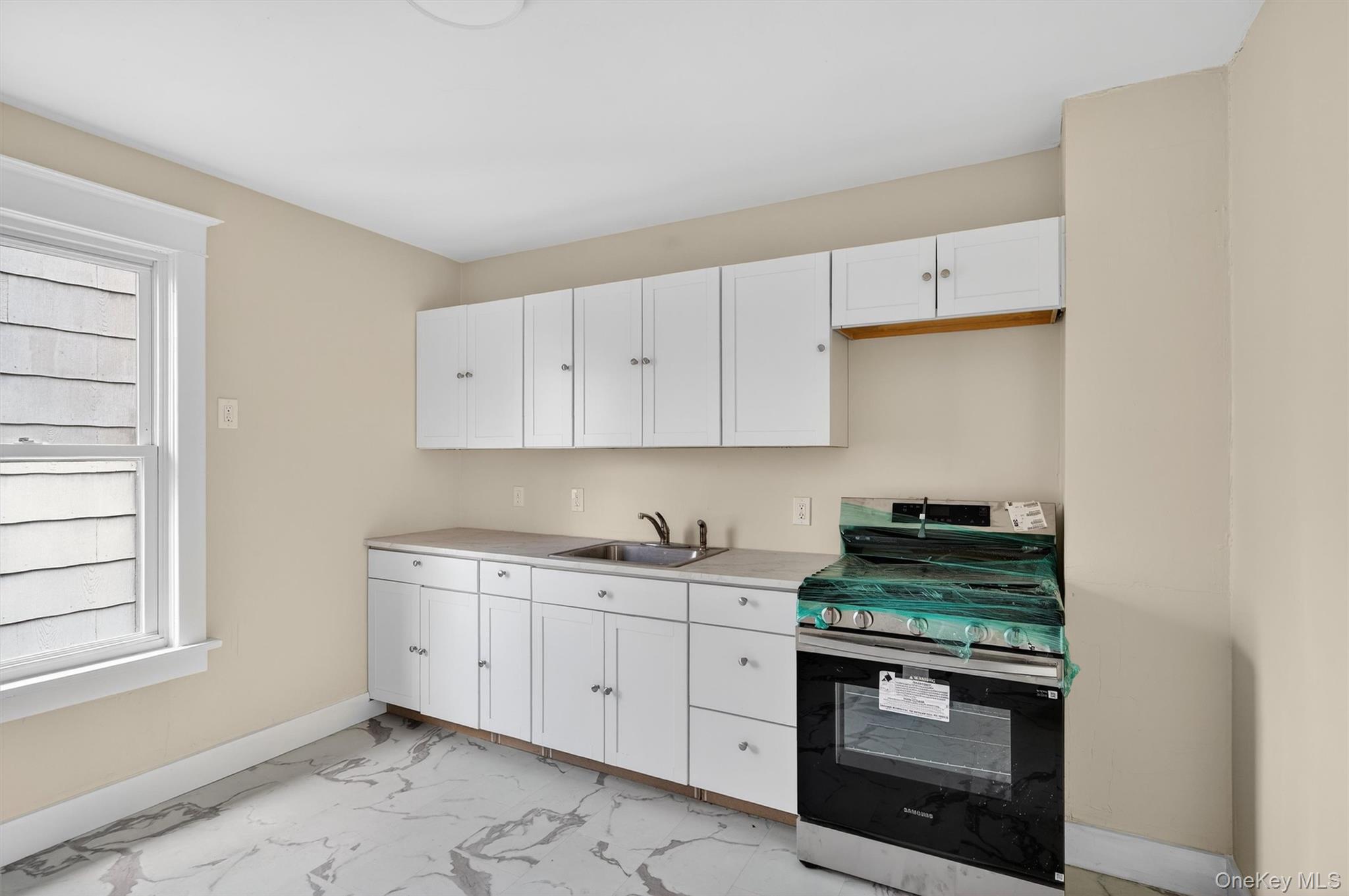26 1/2 Ridge Street Middletown, NY 10940 - Photo 15 of 36